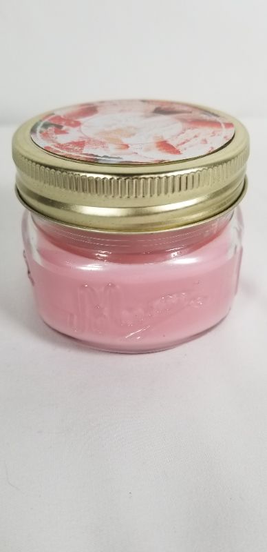 Photo 1 of OLD WILLIAMSBURGH STRAWBERRY ICE CREAM SCENTED CANDLE 3OZ NEW