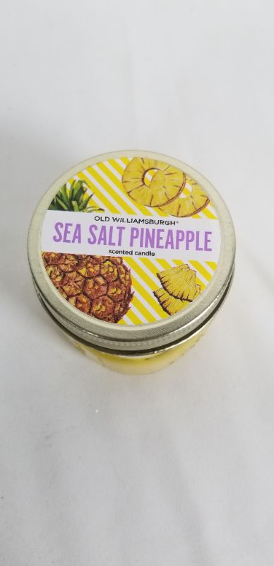 Photo 2 of OLD WILLIAMSBURGH SEA SALT PINEAPPLE SCENTED CANDLE 3OZ NEW