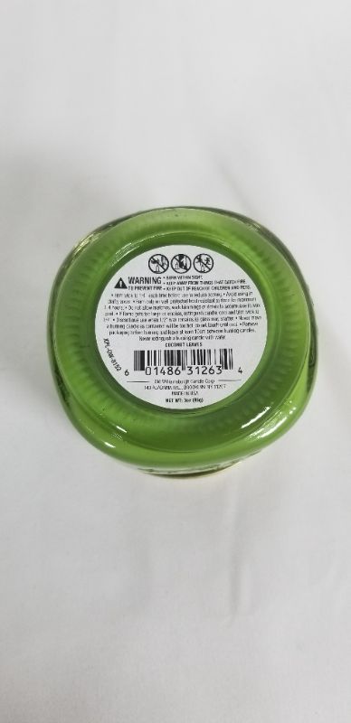 Photo 3 of OLD WILLIAMSBURGH COCONUT LEAVES SCENTED CANDLE 3OZ NEW