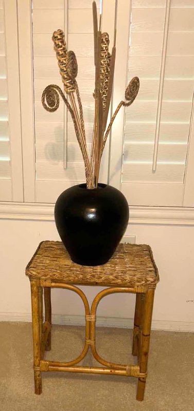 Photo 1 of SMALL RATAN TABLE (16 1/4“ x 11 1/2“ x 18 1/2“) WITH VASE AND RATAN REEDS