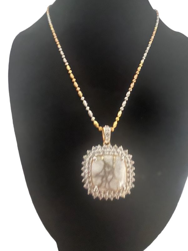 Photo 5 of NECKLACE SET IN 925 STERLING SILVER/YELLOW GOLD OVERLAY NECKLACE W. 10.66CT WHITE GOLD QUARTZ & 2.50 CT COLORLESS SAPPHIRE CORUNDUM (GGA CERTIFIED)    NK01591