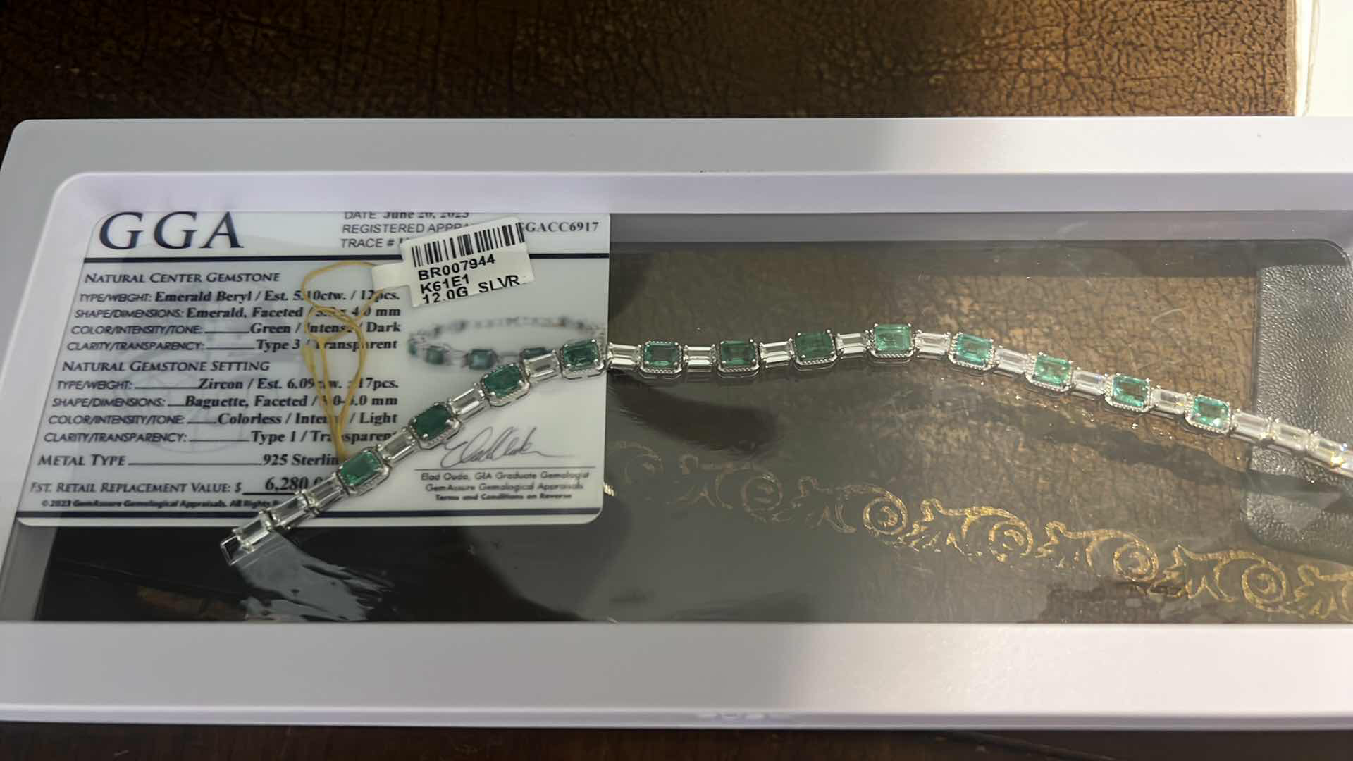 Photo 4 of 12.0 GRAMS 925 STERLING SILVER BRACELET W 6.09 CT ZIRCON & 5.10 CT EMERALD (GGA CERTIFICATE)   BR007944