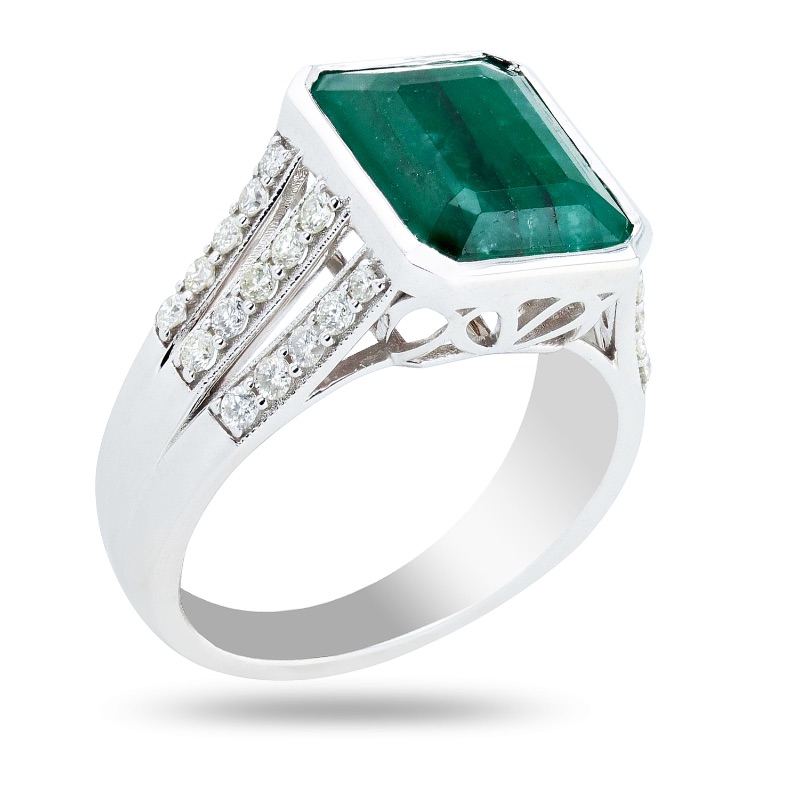 Photo 2 of 4.42ct Emerald and 0.47ctw Diamond 14K White Gold Ring (Approx Size 6-7)  RN033977