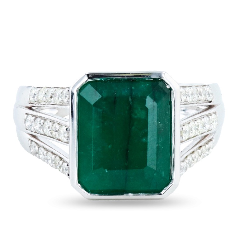 Photo 1 of 4.42ct Emerald and 0.47ctw Diamond 14K White Gold Ring (Approx Size 6-7)  RN033977
