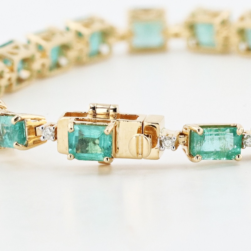 Photo 3 of 17.42ctw Emerald and 0.37ctw Diamond 18K Yellow Gold Bracelet  BR008005. 