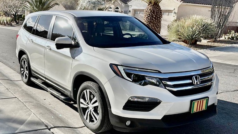 Photo 1 of 2018 WHITE HONDA PILOT W 6CYL-MILEAGE 41575-GREAT CONDITION