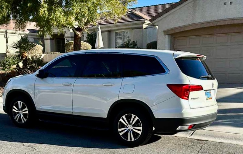 Photo 3 of 2018 WHITE HONDA PILOT W 6CYL-MILEAGE 41575-GREAT CONDITION