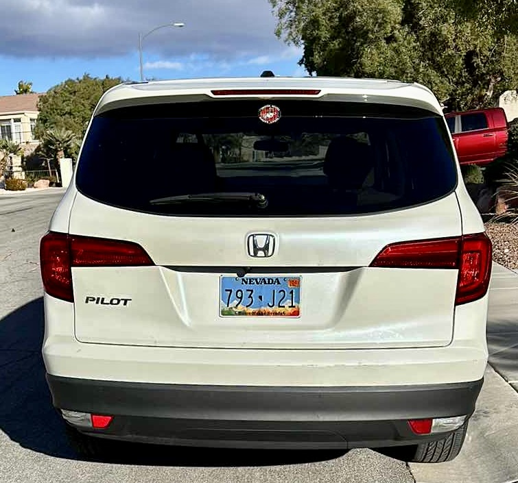 Photo 8 of 2018 WHITE HONDA PILOT W 6CYL-MILEAGE 41575-GREAT CONDITION