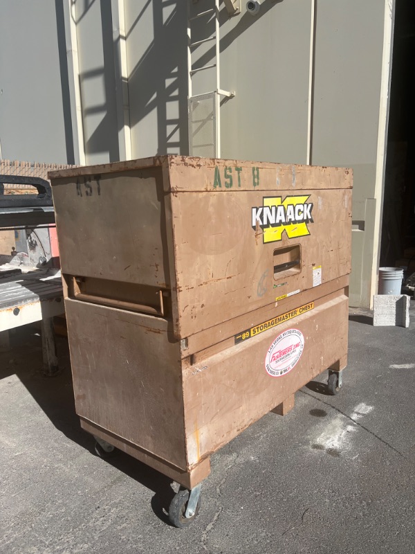Photo 7 of KNAACK MODEL 89 STORAGEMASTER CHEST PIANO BOX 16-GAUGE STEEL, TAN, 47.8  CU FT (W60 x D30” H49”) USED-ORIGINAL RETAIL $1476.00