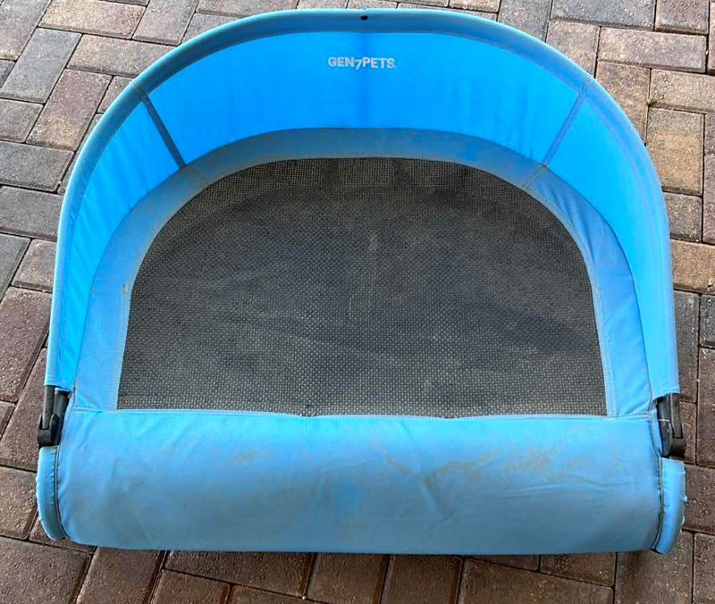 Photo 1 of GEN 7 PETS RAISED DOG BED