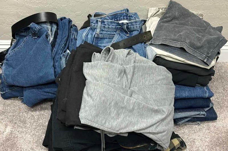 Photo 1 of MENS PANTS ASSORTMENT SIZE 34 x 34