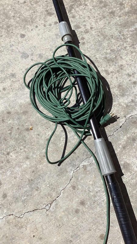 Photo 4 of EARTH WISE ELECTRIC TREE SAW WITH EXTENSION CORD