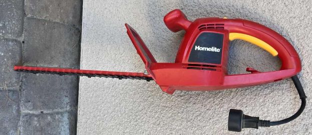 Photo 1 of HEDGE TRIMMER HOMELITE 30” X 5”