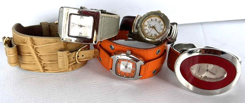 Photo 1 of 4 LADIES WATCHES, 5 BANDS