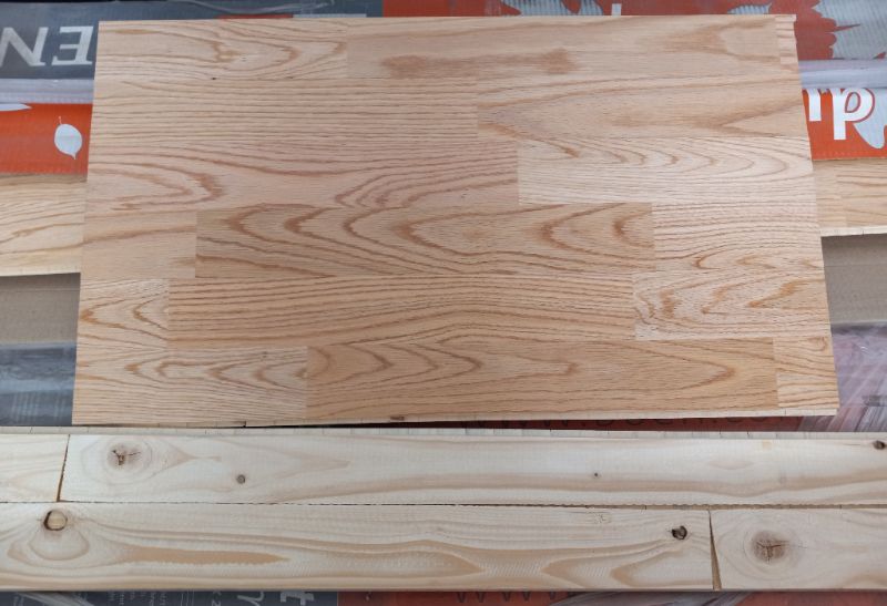 Photo 1 of BOEN LACQUERED 2-STRIP SHIP BOTTOM CHERRY NATURE WOOD FLOORING KI173PL APPROX 66sqft 5.47” X 86.61” H0.315”