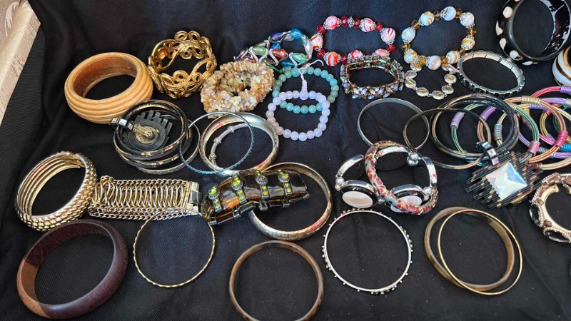 Photo 4 of ASSORTMENT OF COSTUME BRACELETS