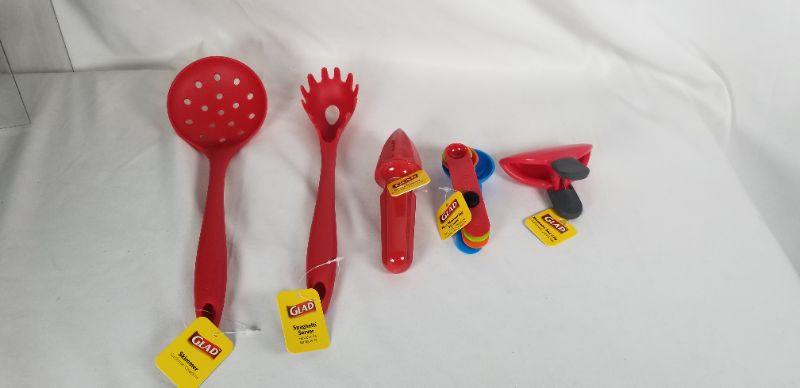 Photo 1 of 5 PIECE RED KITCHEN UTENSIL SET SKIMMER SPAGHETTI SERVER CITRUS REMOVER 4PC MESURING SPOONS MAGNETIC BAG CLIP NEW