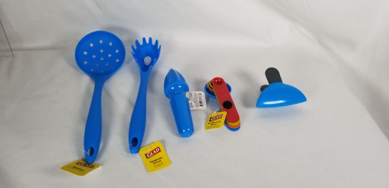 Photo 1 of 5 PIECE BLUE KITCHEN UTENSIL SET SKIMMER SPAGHETTI SERVER CITRUS REMOVER 4PC MESURING SPOONS MAGNETIC BAG CLIP NEW