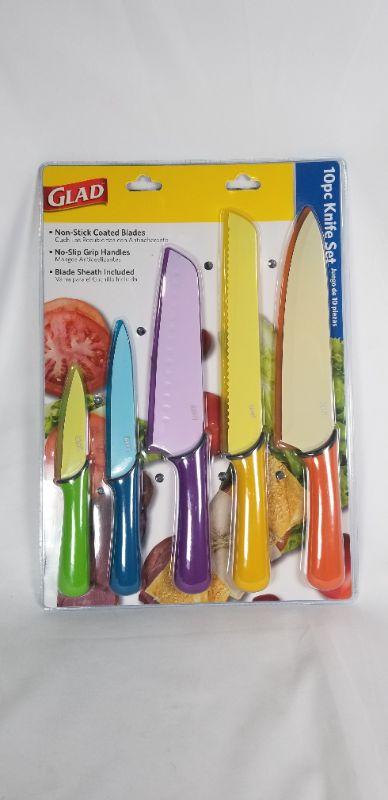 Photo 1 of 10 PIECE KNICKE SETNON STICK COATED BLADES NON SLIP GRIP HANDLES BLADE SHEALTH 8INCHES CHEF KNIFE 8INCH BREAD KNIFE 7NCHE SANTOKU KNIFE 5 INCHE UTILITY KNIFE 3.5 PARING KNIFE NEW 