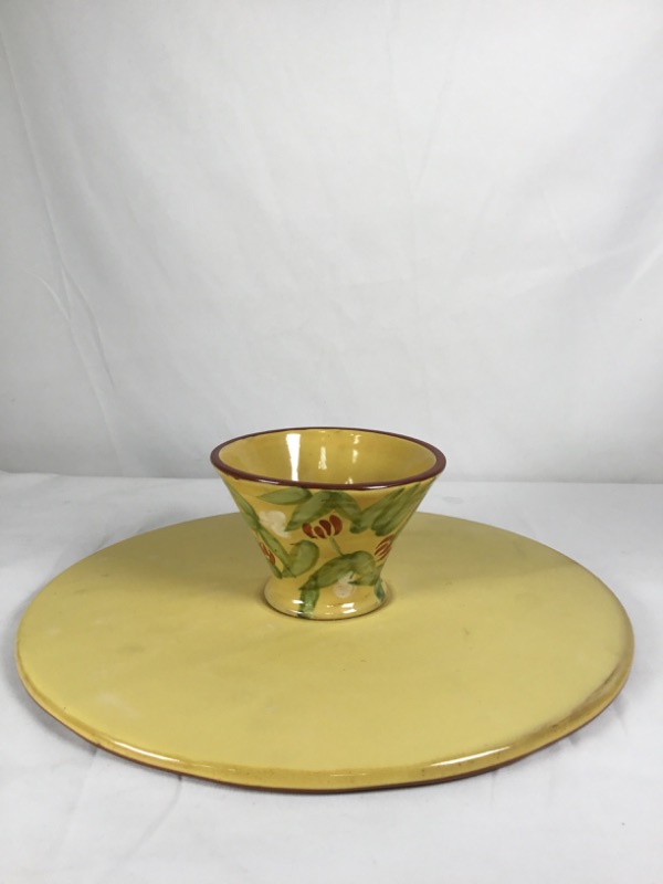 Photo 2 of ARTLAND MARGAUX COLLECTION CAKE STAND WITH DOME GLASS CERMAIC 13 INCHES D X 11 INCHES H NEW
