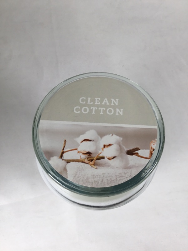 Photo 3 of CLEAN COTTON 18 OZ JAR CANDLE NEW