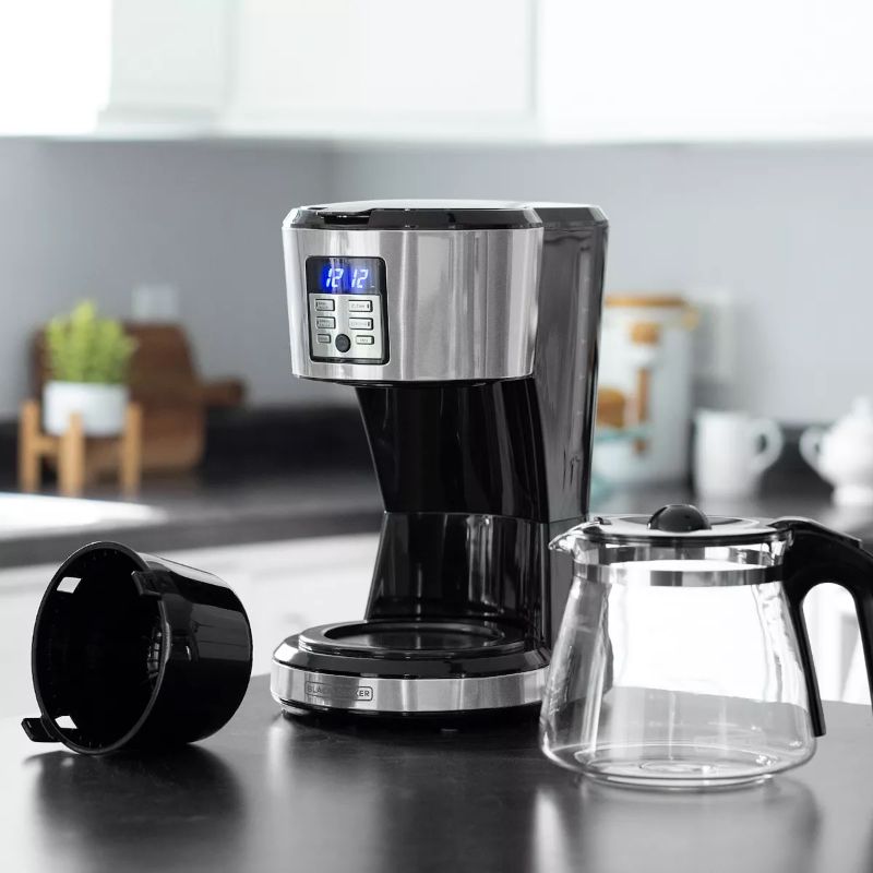 Photo 2 of 12 CUP PROGRAMMABLE COFFEE MAKER WITH EXCLUSIVE VORTEX TECHNOLOGY IMPROVED WATER FLOW FOR MAXIMUM FLAVOR AUTO SHUT OFF BREW STRENGTH SELECTOR NEW