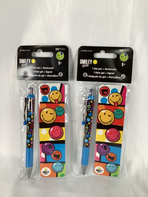 Photo 1 of SMILEY WORLD EMOJI 2 PACK 0.7MM GEL PEN AND BOOKMARK SET NEW