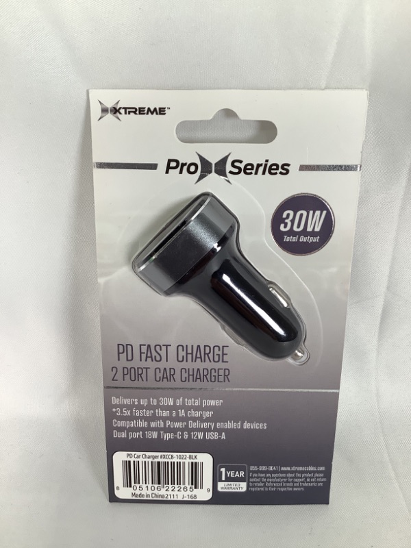 Photo 2 of GRAY AND BLACK 2 PORT CAR CHARGER PD FAST CHARGE NEW