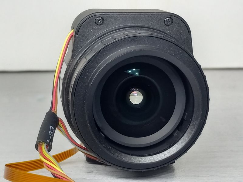 Photo 1 of NEW THEIA TECHNOLOGIES CS MOUNT 4 10MM F/1.4 4K MOTORIZED
RIFOCAL LENS MODEL TL410P