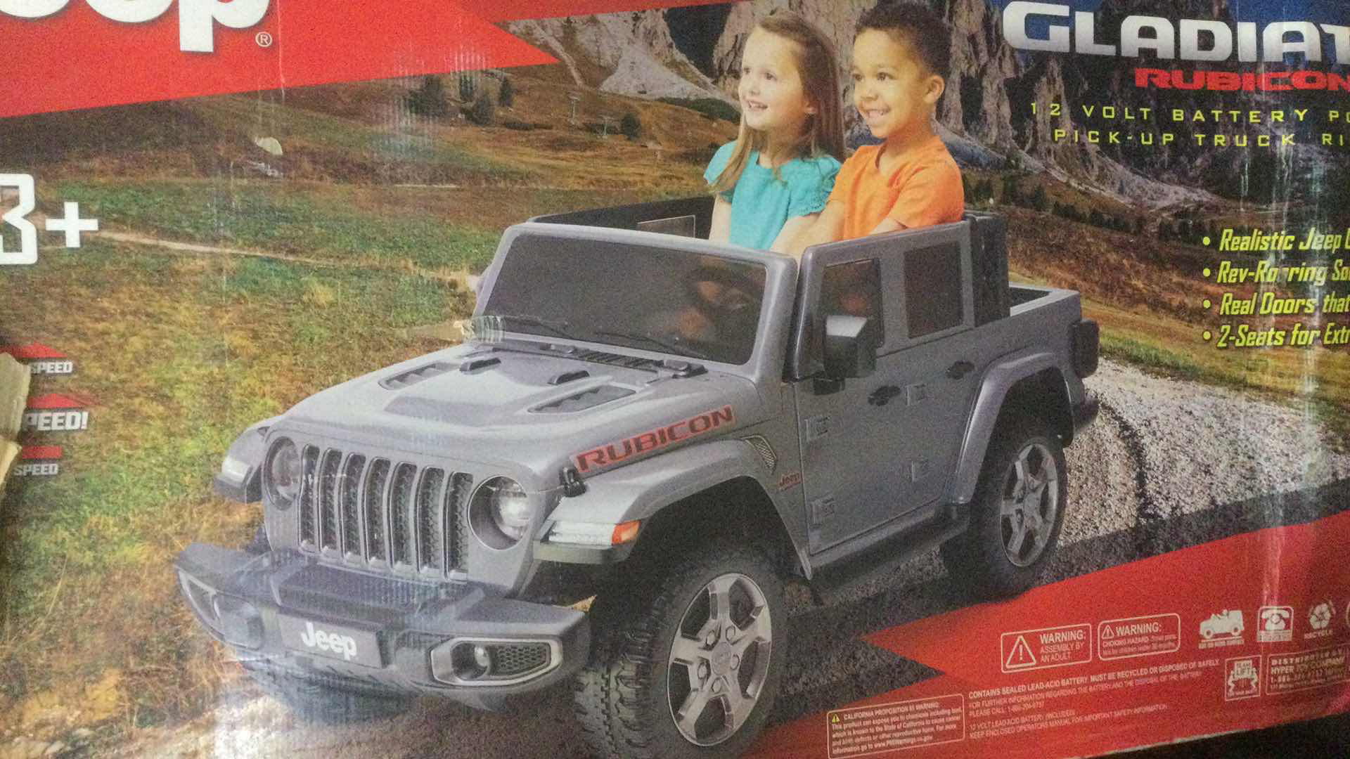 Photo 3 of JEEP GLADIATOR RUBICON 12 VOLT BATTERY POWERED PICK UP TRUCK RIDE ON  AGES 3+