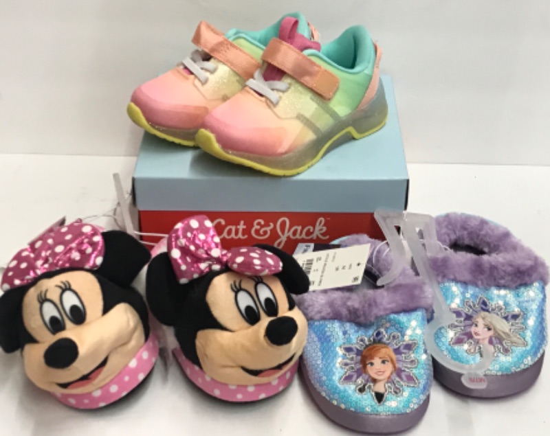 Photo 1 of NEW GIRLS LIGHT UP SHOES AND SLIPPERS SIZE 7/8