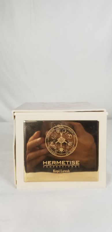 Photo 2 of HERMESTISE HOPI LUWAK ANIT POLLUTION BRIGHTENING OXYGEN TREATMENT STEP 1 NEW DAMAGED BOX