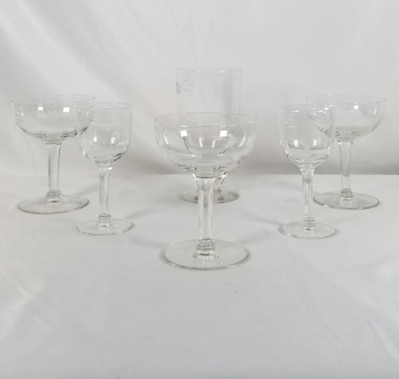 Photo 2 of 6 PIECE CLEAR  WINE/DRINKING GLASSES WITH EMBOSSED LEAF DESIGN 3 DIFFRENT SYTLES USED 