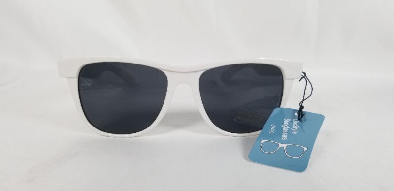 Photo 2 of WHITE BAND LIFE STYLE  SUNGLASSES PROTECTS UP TO 400UV NEW