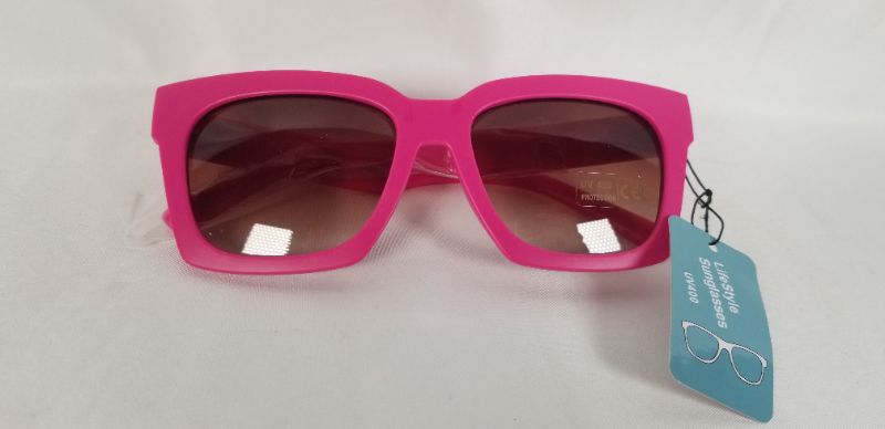 Photo 1 of  SQUARE LIFE STYLE PINK BAND SUNGLASSES PROTECTS UP TO 400UV NEW