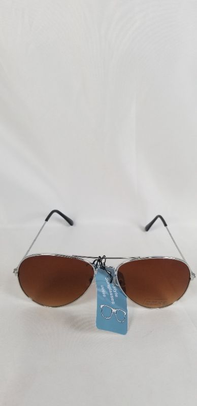 Photo 1 of AVIATOR LIFE STYLE SUNGLASSES  PROTECTS UP TO 400UV NEW
