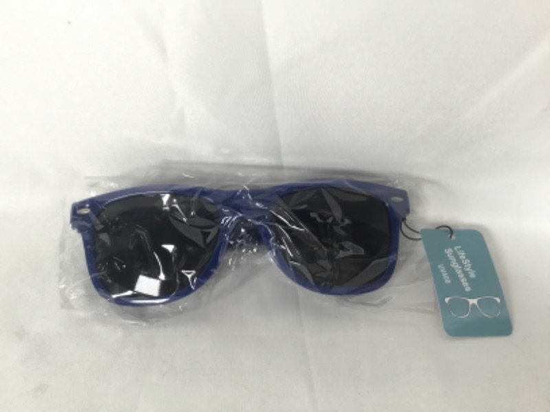 Photo 2 of BLUE BAND LIFE STYLE  SUNGLASSES PROTECTS UP TO 400UV NEW 