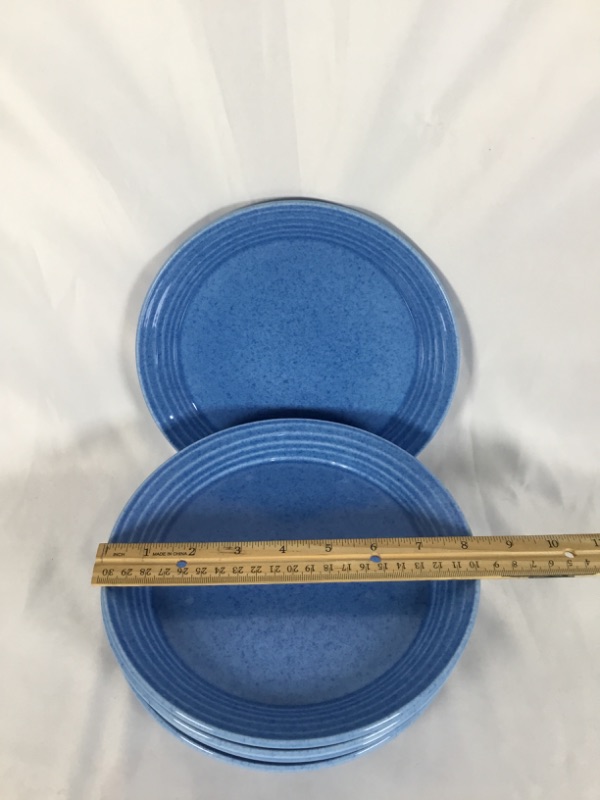 Photo 2 of 7 PIECE BLUE DESSERT DINNING 8 INCH PLATE SET USED 