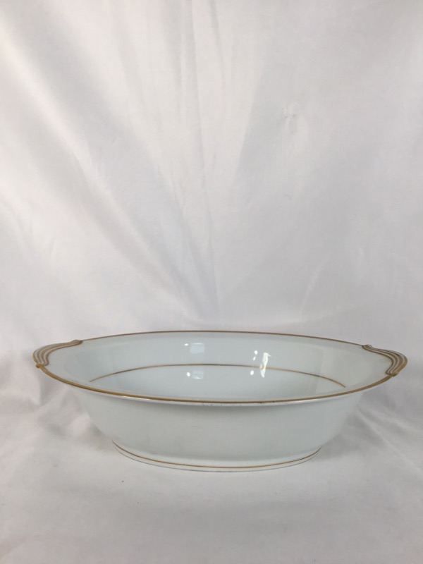 Photo 2 of WHITE SERVING BOWL WITH GOLD RIM USED 