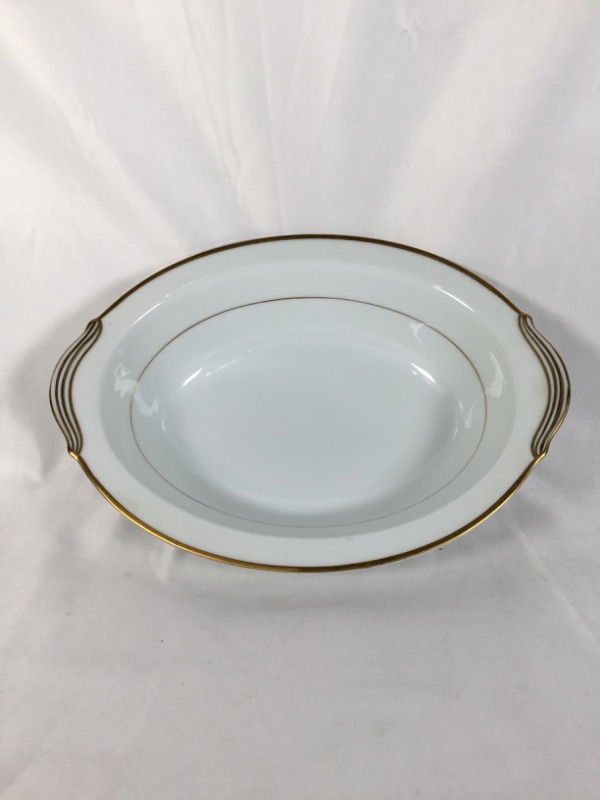 Photo 1 of WHITE SERVING BOWL WITH GOLD RIM USED 