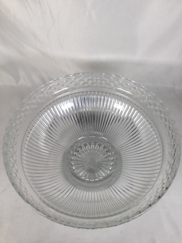 Photo 4 of VINTAGE FIFTH AVENUE CRYSTAL 12D INCH BOWL MADE IN POLAND 5H INCH USED  