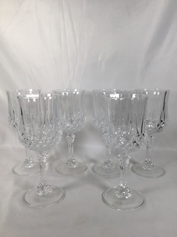 Photo 1 of 6 PIECE CRYSTAL WINE GLASSES USED 