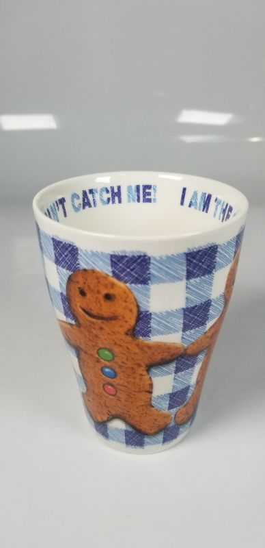 Photo 2 of "I AM THE GINGER BREAD MAN, YOU CAN'T CATCH ME" CERAMIC MUG NEW
