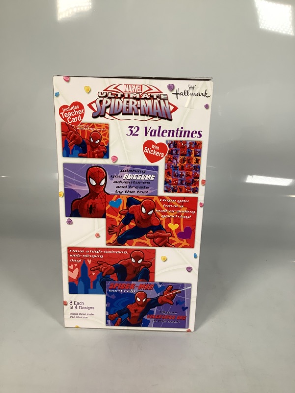 Photo 2 of  32 VALENTINES WITH STICKERS WITH AN ULTIMATE SPIDER MAN DESIGN NEW