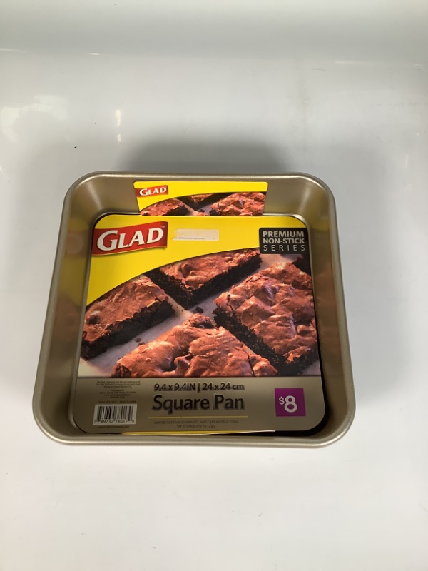 Photo 1 of PREMIUM NON STICK SERIES SQUARE PAN 9.4 X 9.4 INCHES NEW