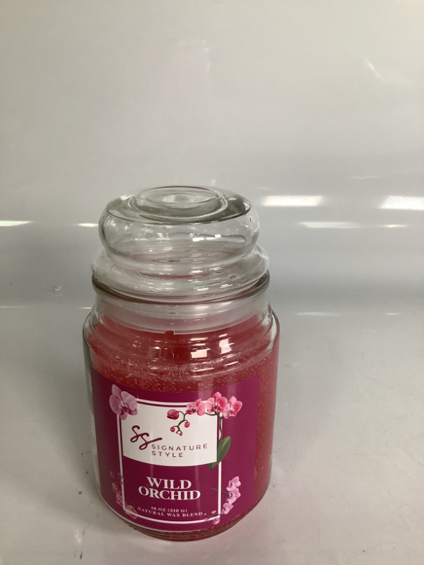 Photo 1 of SIGNATURE STYLE WILD BERRY 18 OZ NEW