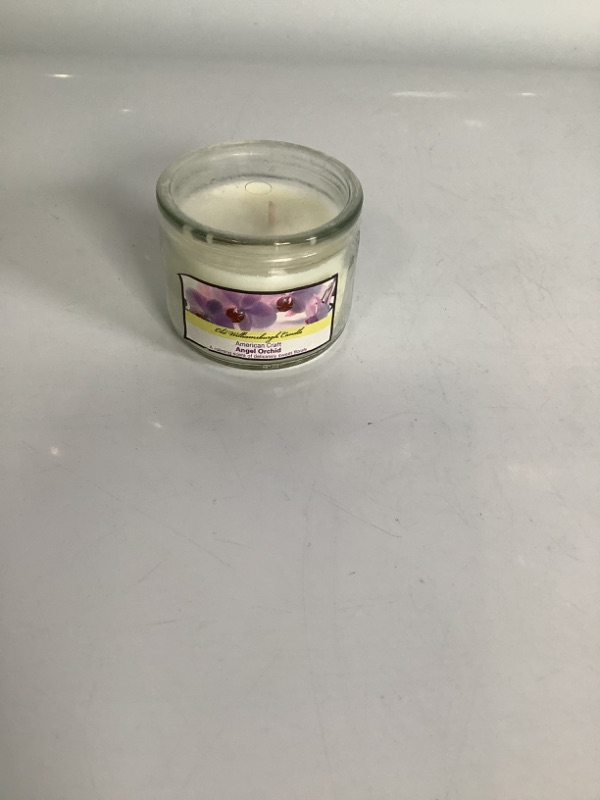 Photo 1 of OLD WILLIAMSBURGH CANDLE SCENTED NEW 