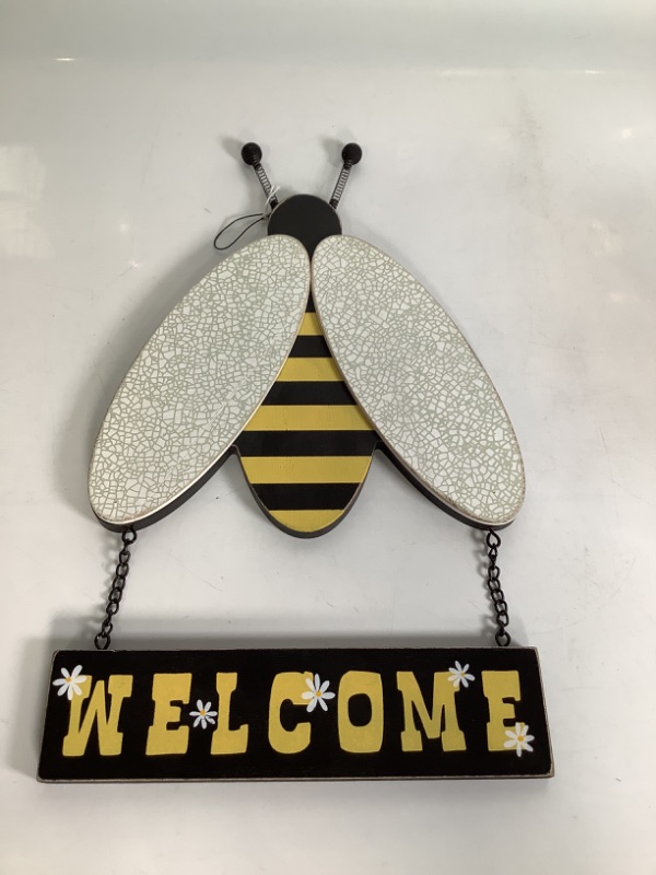 Photo 1 of LADYBUG 'WELCOME' SIGN NEW