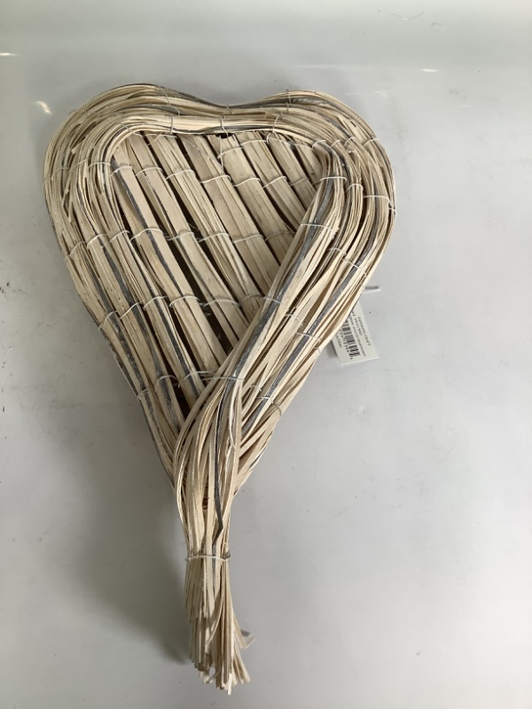 Photo 1 of 10 " X 15 X 3" HEART BASKET NEW