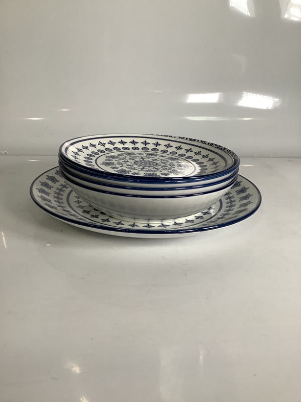 Photo 2 of 5 PIECE PLATES AND BOWLS COLOR WHITE AND BLUE NEW
